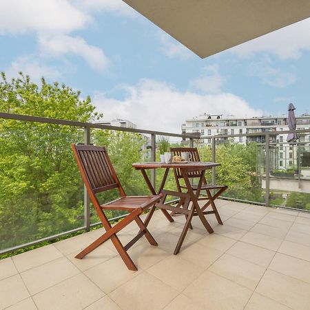 City Apartment With Parking Near Metro Mlociny By Noclegi Renters Warszawa Eksteriør bilde
