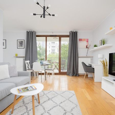 City Apartment With Parking Near Metro Mlociny By Noclegi Renters Warszawa Eksteriør bilde