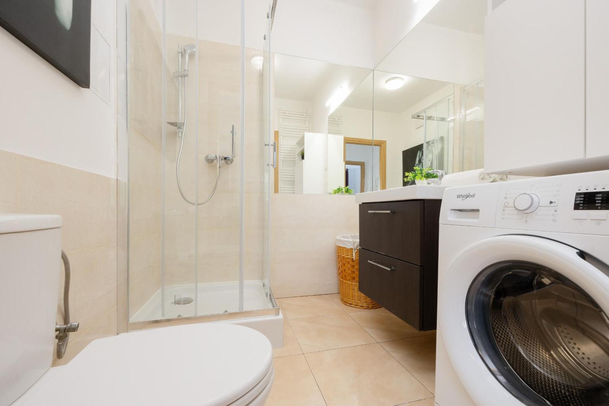 City Apartment With Parking Near Metro Mlociny By Noclegi Renters Warszawa Eksteriør bilde